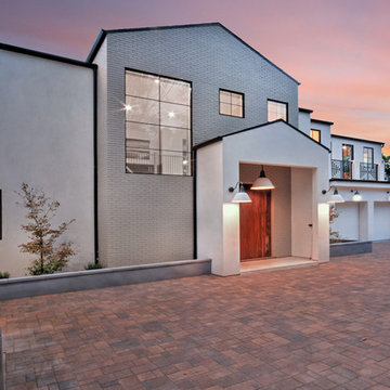 FARMHOUSE IN ENCINO