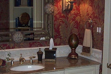 Example of a classic home design design in Houston