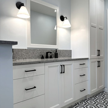 Showplace EVO Edgewater Bathroom in Extra White