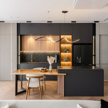 Onyx & Oak