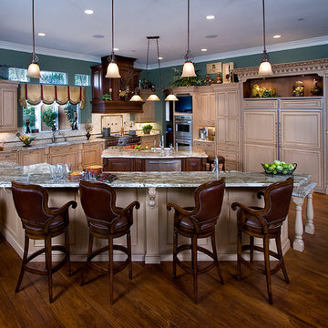 Traditional Two Toned Kitchen