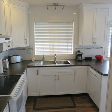 Contemporary White Shaker (Stephenson Point, Nanaimo)