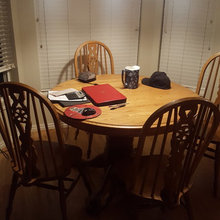 kitchen eating area