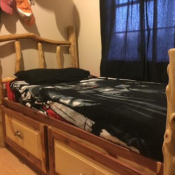 Cedar post bed