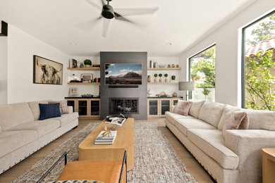 Trendy living room photo in Las Vegas