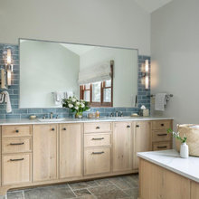Breezy Hall Bath - Vanity