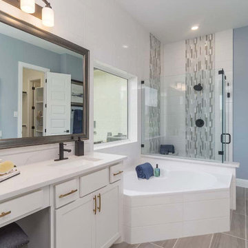 Houston, Texas | Bayou Bend Estates – Premier Magnolia Owner’s Bathroom