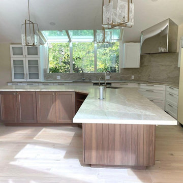 Modern Kitchen Remodel – A Blend of Elegance & Functionality