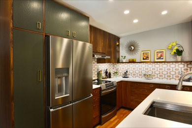 1950s kitchen photo in Seattle