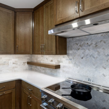 Caddy Court Kitchen & Mainfloor Remodel Before/Afters