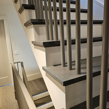 Project #112 | Traditional Staircase with Continuous Rail System