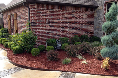 Inspiration for a modern landscaping in Other.