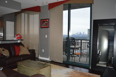 Transitional home design photo in Atlanta
