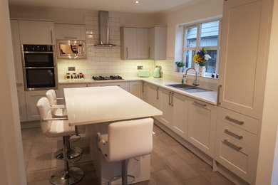 Photo of a modern kitchen in Essex.