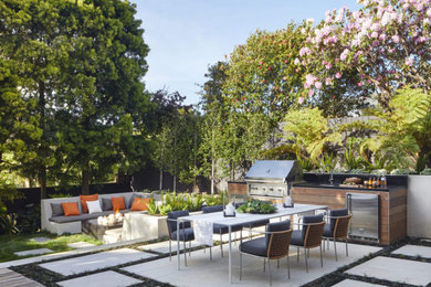 Patio photo in San Francisco