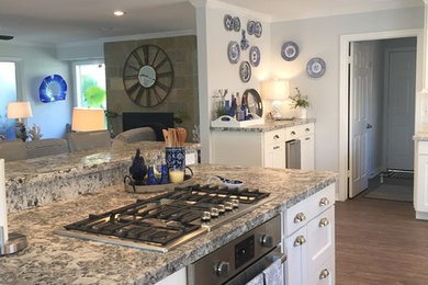 Example of a transitional kitchen design in Houston