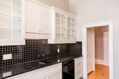Example of a minimalist kitchen design in Toronto