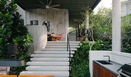 A Lush Singaporean House Takes the High Ground to Gain a Garden