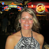 Kim Wieczorek's photo