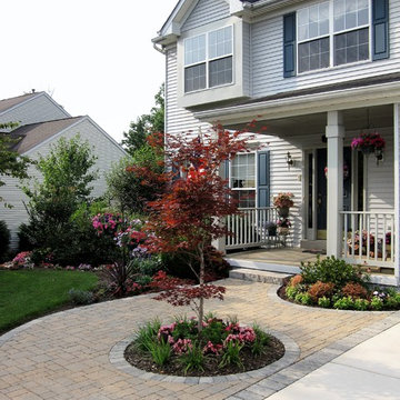 Creative Paver Front Entry w Planters