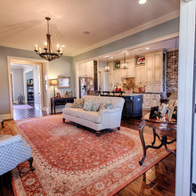 Kitchen & Family rooms!