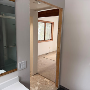 Old Mission Bath & Low Budget Closet Remodel