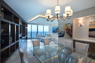 Photo of an expansive contemporary home in Miami.