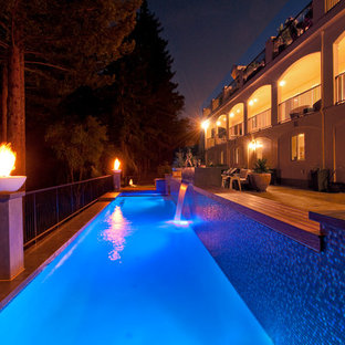 サンフランシスコのコンテンポラリースタイルのおしゃれな競泳用プールの写真