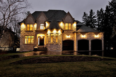 Modern exterior home idea in Toronto