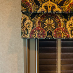 Paeonian Springs Residence - Roman Shades