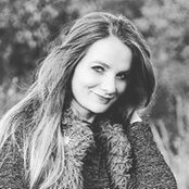 Анна Якунинаs foto