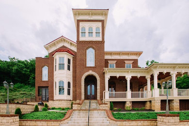 This is an example of a traditional exterior in Nashville.