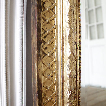 Early 20th Century Louis Philippe Style Giltwood Mirror with Clamshell Carvings