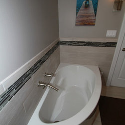 Potomac Contemporary Bathroom - Bathtubs
