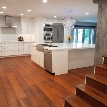 kitchen with Bella Cera Hardwood floors