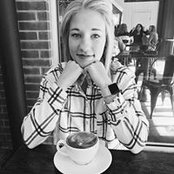 Julia Dixon's photo