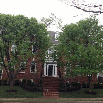 Traditional Boxwood Gardens