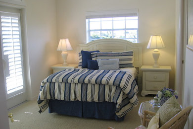 Bedroom - coastal bedroom idea in Miami