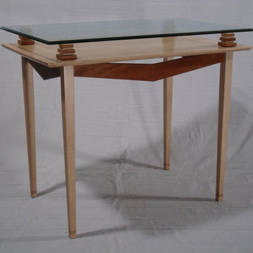 Futurist table with display space below glass