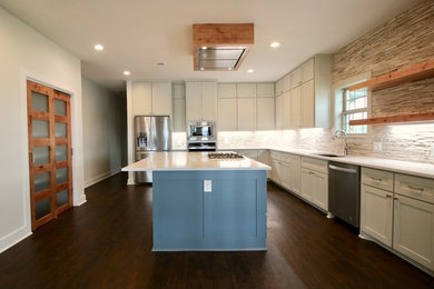 Transitional kitchen photo in Houston