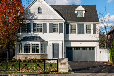 Inspiration for a transitional exterior home remodel in Chicago