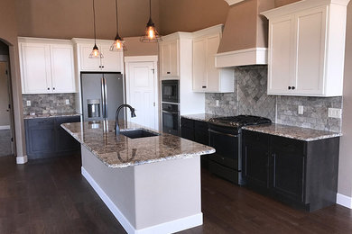 Example of a kitchen design in Denver