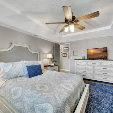 Canal Home