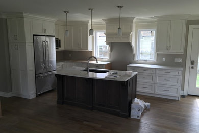 Kitchen photo in Toronto