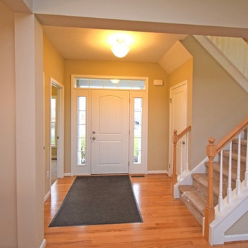 Summer Lake Model Home Near Rochester, NY Main Entryway