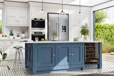 Example of a kitchen design in Dallas