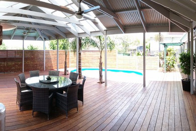 This is an example of a tropical home design in Adelaide.