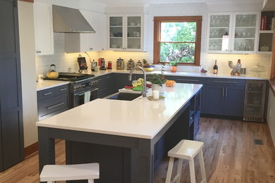 Example of a classic kitchen design in Denver