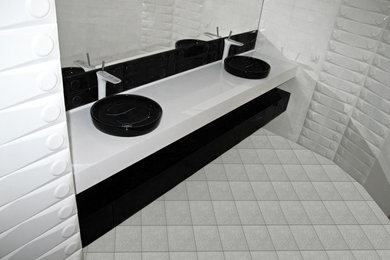 Современная мебель для ванной с двумя раковинами