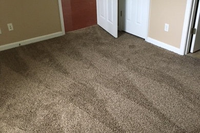 Inspiration for a mid-sized timeless master carpeted bedroom remodel in Nashville